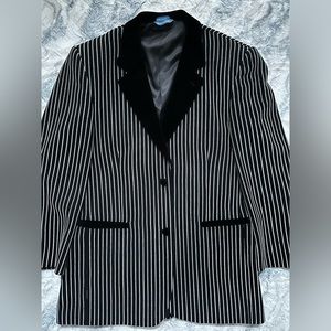Men’s Pinstripe Blazer